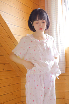 衣服被扒开强摸双乳18禁字幕网